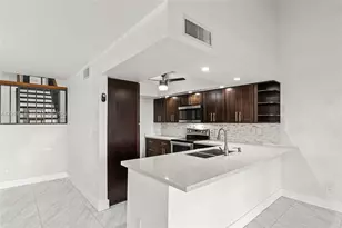 1391 W Fairway Rd, Pembroke Pines, FL 33026 - Photo 12