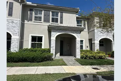 1684 SE 26th Ter #1684, Homestead, FL 33035 - Photo 1