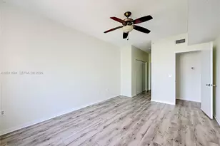 6968 SW 39th St, Davie, FL 33314 - Photo 16