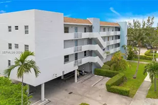 3868 NE 169th St, North Miami Beach, FL 33160 - Photo 26
