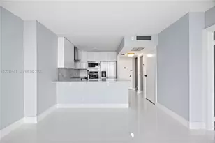 20335 W Country Club Dr, Aventura, FL 33180 - Photo 6