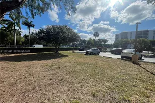 20441 NE 30th Ave, Aventura, FL 33180 - Photo 34