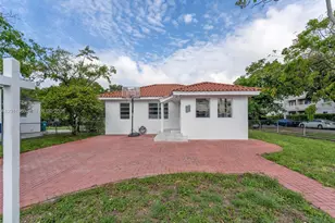 520 NW 32nd Pl, Miami, FL 33125 - Photo 2