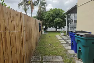 6178 Buena Vista Dr, Margate, FL 33063 - Photo 2