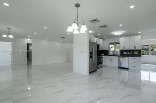 510 NW 97th Terrace, Pembroke Pines, FL 33024 - Photo 8