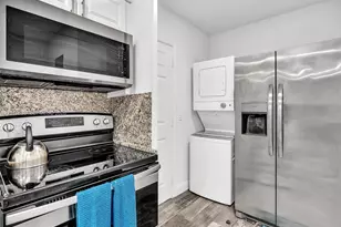 100 NW 8th Ave, Hallandale Beach, FL 33009 - Photo 28