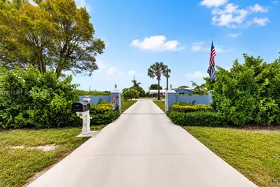 21175 SW 232nd St, Miami, FL 33170 - Photo 2