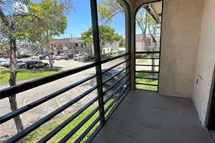 871 NE 207th Terrace, Miami, FL 33179 - Photo 32