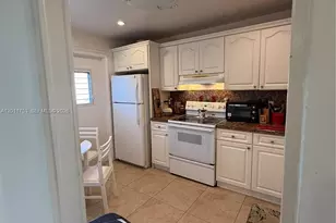 500 NE 14th Ave, Hallandale Beach, FL 33009 - Photo 6