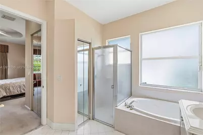 980 SW 171st Ter, Pembroke Pines, FL 33027 - Photo 20