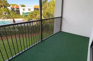 286 Racquet Club Rd, Weston, FL 33326 - Photo 2