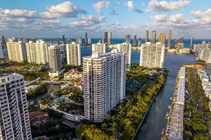 2000 Island Blvd, Aventura, FL 33160 - Photo 56