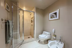 2000 Island Blvd, Aventura, FL 33160 - Photo 36