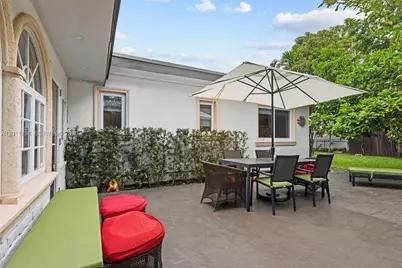 6921 Trouville Esplanade, Miami Beach, FL 33141 - Photo 4