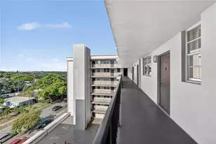 1811 Jefferson St, Hollywood, FL 33020 - Photo 2