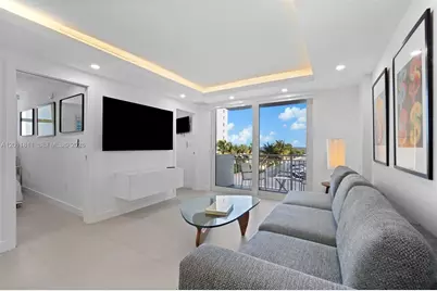 345 Ocean Dr #326, Miami Beach, FL 33139 - Photo 2