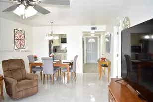9350 Sunrise Lakes Blvd, Sunrise, FL 33322 - Photo 14