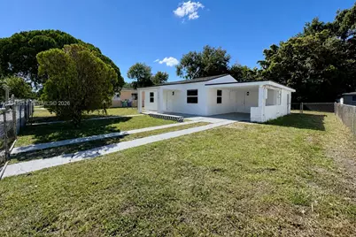 2370 NW 96th St, Miami, FL 33147 - Photo 2