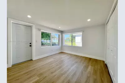 2370 NW 96th St, Miami, FL 33147 - Photo 14