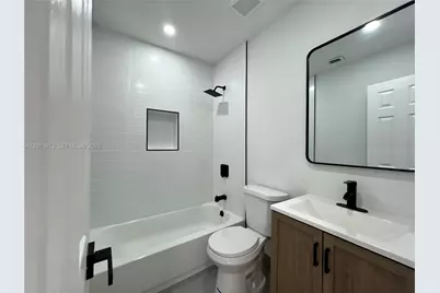 2370 NW 96th St, Miami, FL 33147 - Photo 10