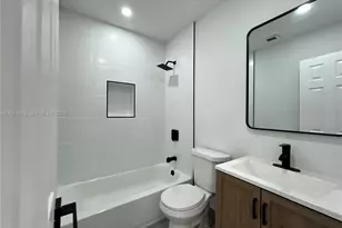 2370 NW 96th St, Miami, FL 33147 - Photo 10
