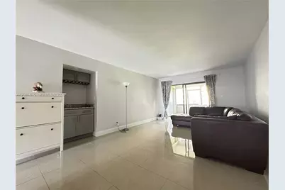 9370 SW 8th St #107, Boca Raton, FL 33428 - Photo 2