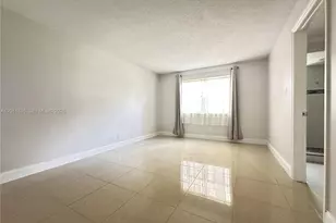 9370 SW 8th St, Boca Raton, FL 33428 - Photo 2