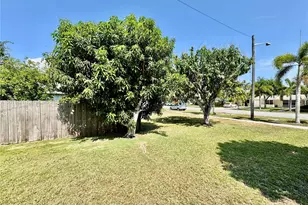 434 NW 20th St, Homestead, FL 33030 - Photo 8