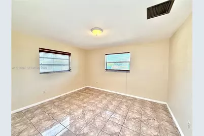 1970 NW 104th St #1970, Miami, FL 33147 - Photo 8