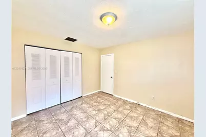 1970 NW 104th St #1970, Miami, FL 33147 - Photo 12