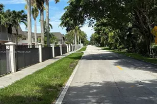 8601 SW 94th St, Miami, FL 33156 - Photo 12