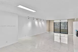 2500 Parkview Dr, Hallandale Beach, FL 33009 - Photo 12