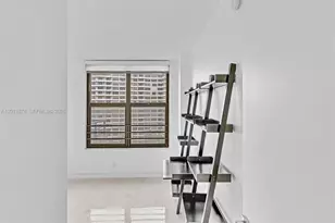 2500 Parkview Dr, Hallandale Beach, FL 33009 - Photo 16