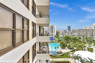 2500 Parkview Dr, Hallandale Beach, FL 33009 - Photo 10