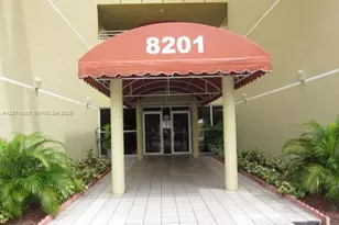 8201 NW 8th St, Miami, FL 33126 - Photo 18