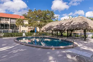 2831 E Sunrise Lakes Dr, Sunrise, FL 33322 - Photo 22