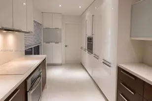 9871 NW 52nd Ln, Doral, FL 33178 - Photo 4