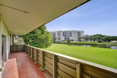 8335 SW 72nd Ave #205D, Miami, FL 33143 - Photo 12