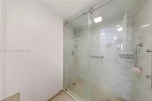 20515 E Country Club Dr, Aventura, FL 33180 - Photo 14