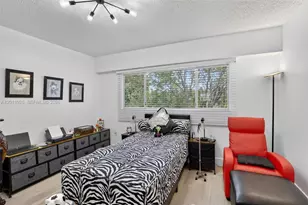 800 SW 137th Ave, Pembroke Pines, FL 33027 - Photo 16