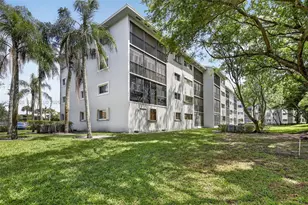 800 SW 137th Ave, Pembroke Pines, FL 33027 - Photo 26