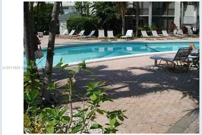 5300 NE 24th Ter #422C, Fort Lauderdale, FL 33308 - Photo 2