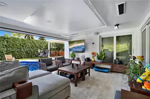 21015 NE 19th Ct, Miami, FL 33179 - Photo 2