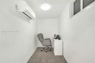 21015 NE 19th Ct, Miami, FL 33179 - Photo 38