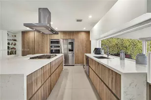 21015 NE 19th Ct, Miami, FL 33179 - Photo 20