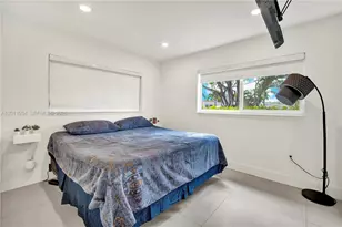21015 NE 19th Ct, Miami, FL 33179 - Photo 32
