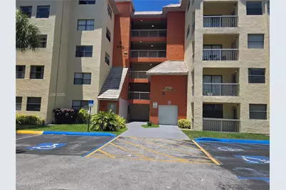8180 Geneva Ct #322, Doral, FL 33166 - Photo 2