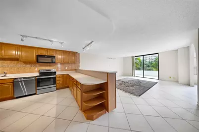 600 Three Islands Blvd #212, Hallandale Beach, FL 33009 - Photo 6