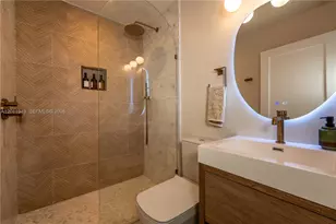 10461 SW 121st St, Miami, FL 33176 - Photo 20