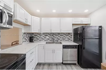 5860 NW 64th Ave #102, Tamarac, FL 33319 - Photo 6